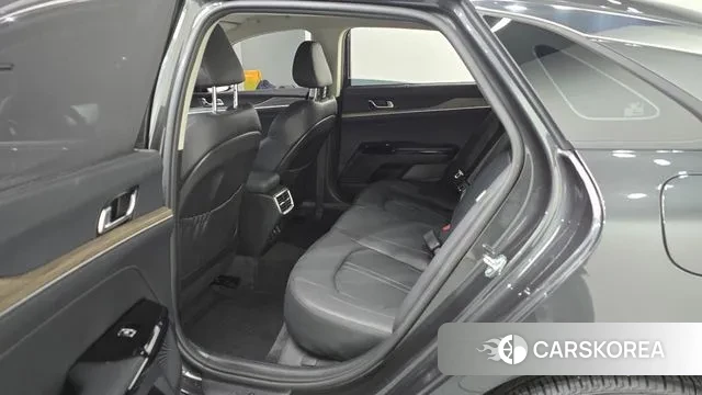 Kia K5 3rd generation 2023 Серый из Кореи, фото 2