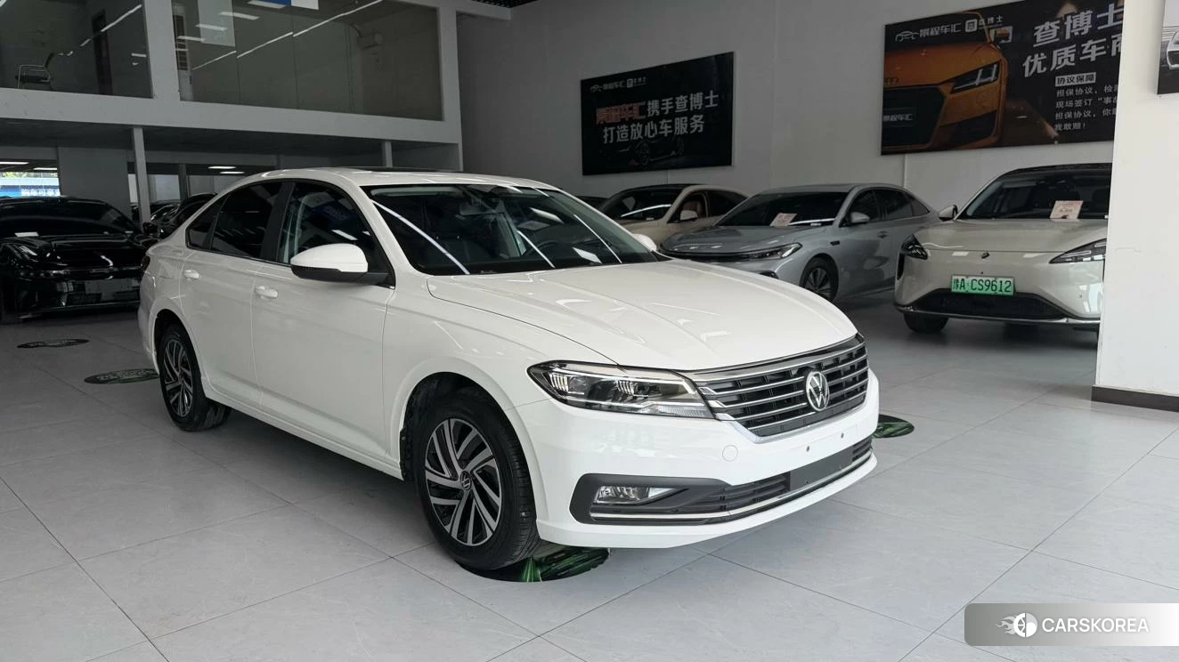 Volkswagen Lavida 2021 Белый из Китая, фото 2
