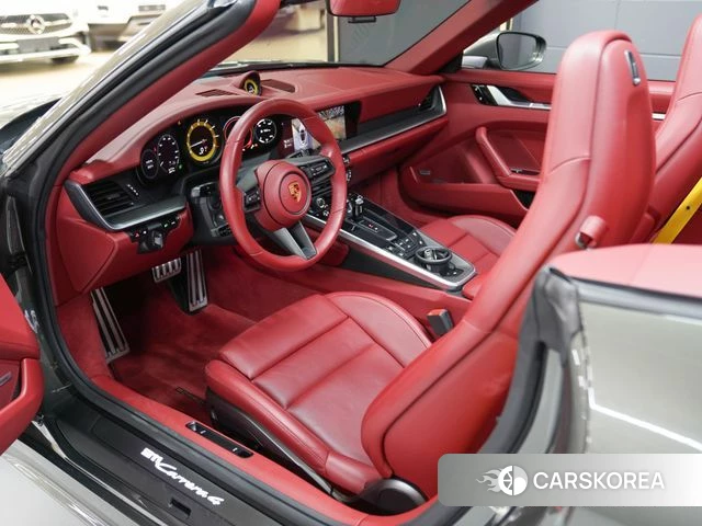 Porsche 911(992) 2021 Серебряный из Кореи, фото 2