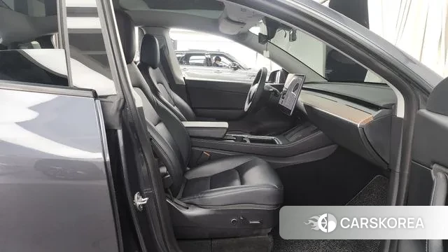 Tesla Model Y 2021 Серый из Кореи, фото 2