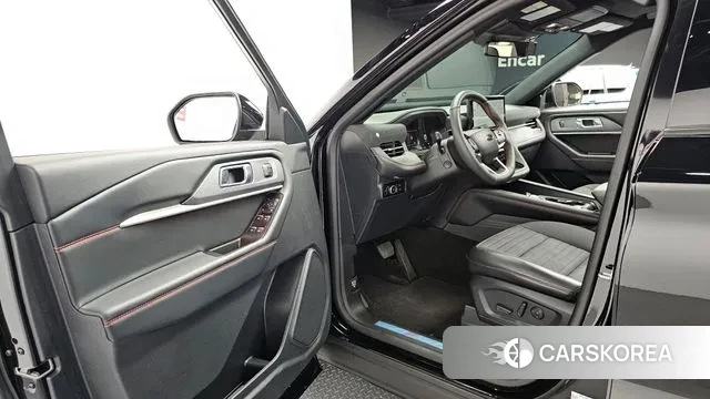 Ford Explorer 6th Generation 2024 Черный из Кореи, фото 2