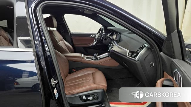 BMW X6 (G06) 2022 Черный из Кореи, фото 2