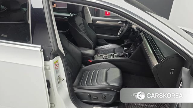 Volkswagen Arteon 2019 Белый из Кореи, фото 2