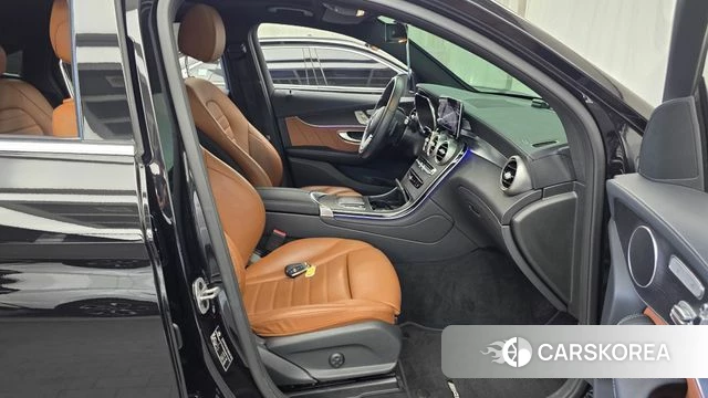 Mercedes-Benz GLC-Class X253 2021 Черный из Кореи, фото 2