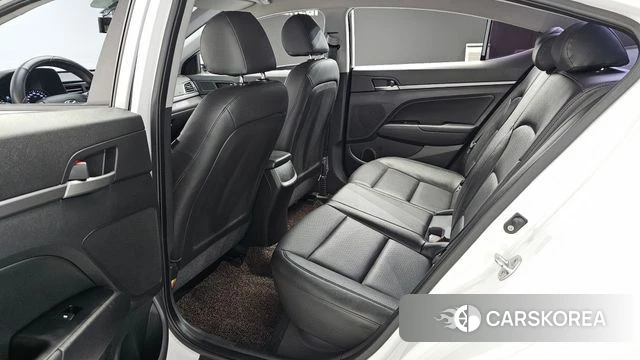 Hyundai Avante AD 2018 Белый из Кореи, фото 2