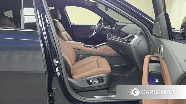 BMW X6 (G06) 2023 Черный из Кореи, фото 2