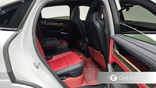 Porsche Cayenne (PO536) 2025 Жемчужный цвет из Кореи, фото 2