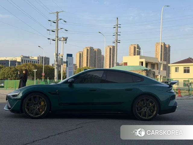 Xiaomi Car Xiaomi SU7 Ultra 2025 Зеленый из Китая, фото 2