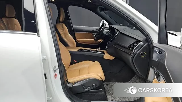 Volvo XC90 second Generation 2021 Белый из Кореи, фото 2