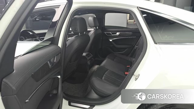 Audi A6 (C8) 2023 Белый из Кореи, фото 2
