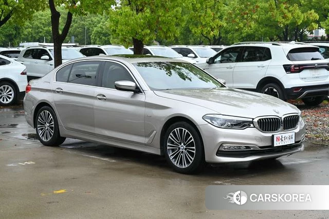 BMW 5 series 2018 Шампань из Китая, фото 2
