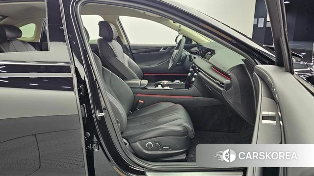Genesis G80 (RG3) 2025 Черный из Кореи, фото 2