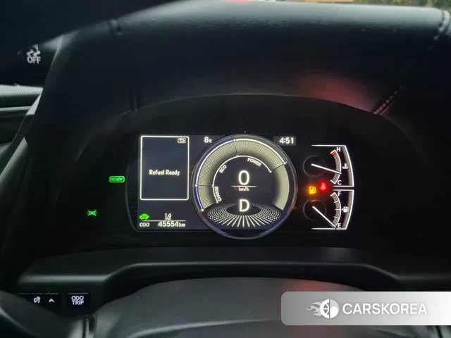 Lexus ES300h 7th generation 2018 Серебряный из Кореи, фото 2