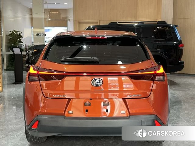 Lexus UX 2021 Оранжевый из Китая, фото 2