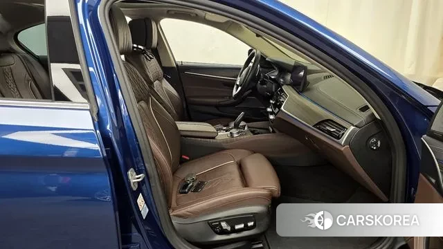 BMW 5 Series (G30) 2021 Синий из Кореи, фото 2
