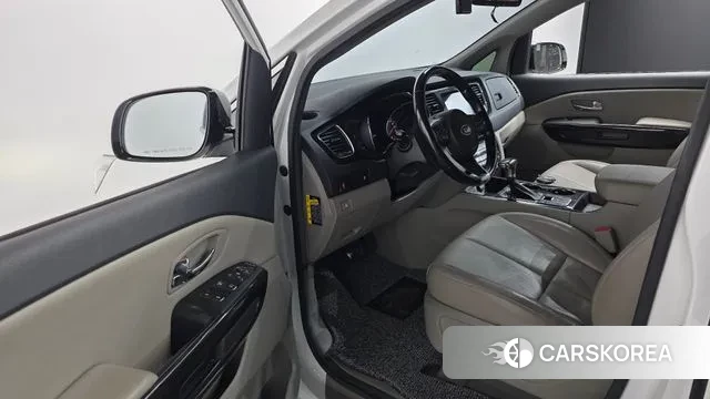 Kia The New Carnival 2018 Белый из Кореи, фото 2