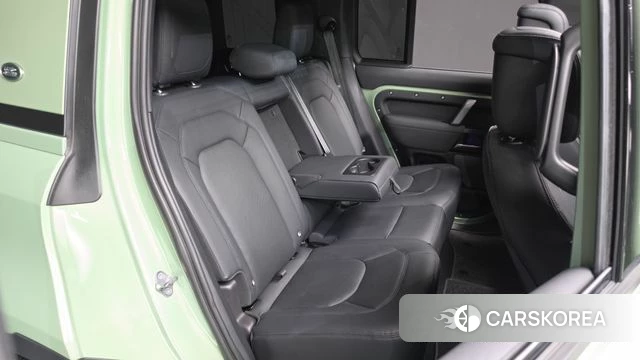 Land Rover Defender (L663) 2023 Светло-зеленый из Кореи, фото 2