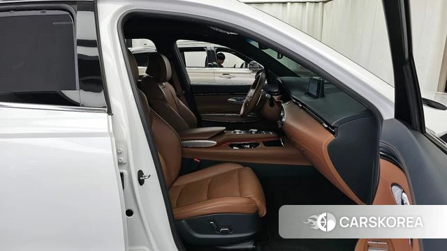 Genesis GV70 2021 Белый из Кореи, фото 2
