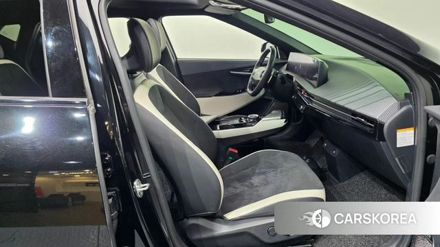 Kia EV6 2022 Черный из Кореи, фото 2