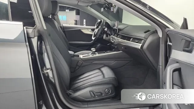 Audi A5 (F5) 2023 Серый из Кореи, фото 2