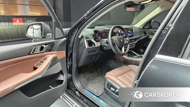 BMW X5 (G05) 2024 Черный из Кореи, фото 2