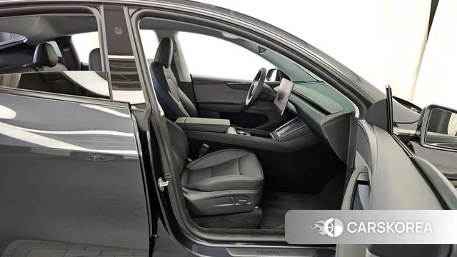 Tesla Model Y 2025 Серый из Кореи, фото 2