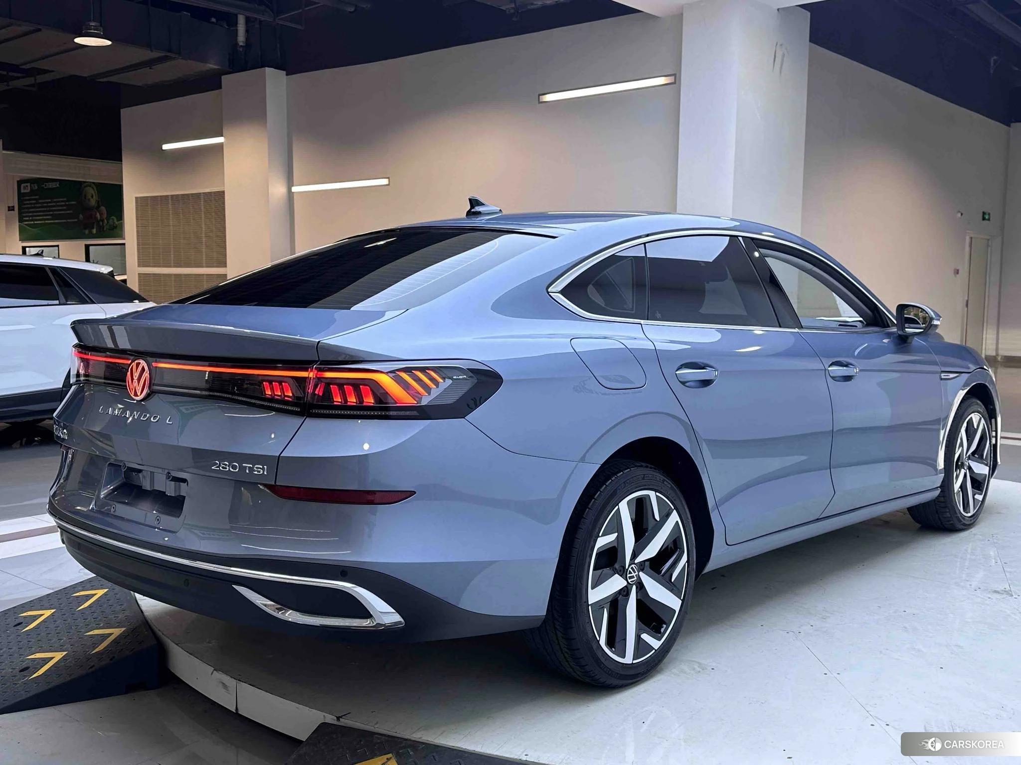 Volkswagen Lingdu 2022 Синий из Китая, фото 2