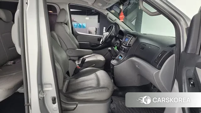 Hyundai The New Grand Starex 2018 Серебряный из Кореи, фото 2