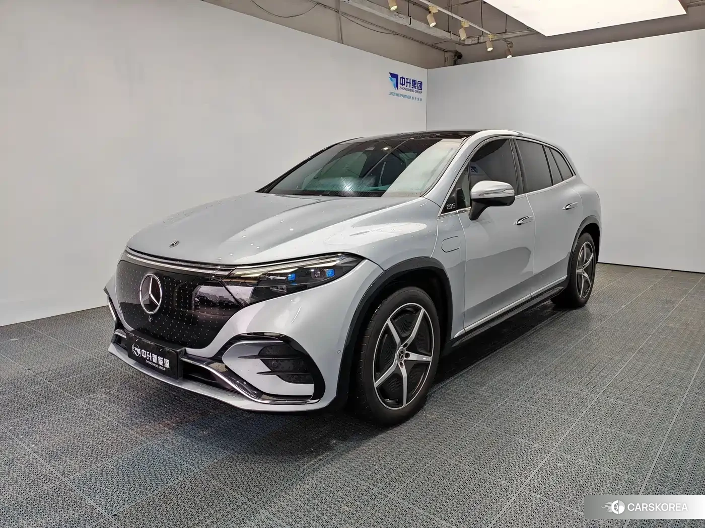 Mercedes-Benz EQS SUV 2023 Silver/gray из Китая, фото 2
