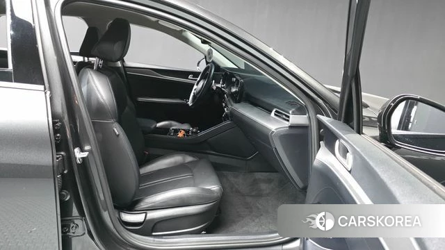 Kia K5 3rd generation 2023 Серый из Кореи, фото 2