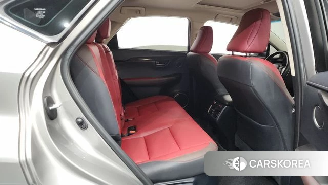 Lexus NX300h 2019 Серый из Кореи, фото 2