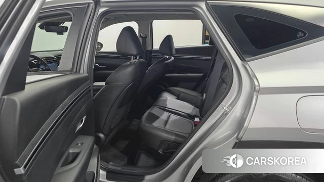 Hyundai Tucson (NX4) 2022 Серебряный из Кореи, фото 2