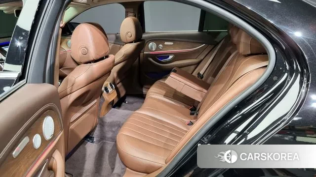Mercedes-Benz E-Class W213 2020 Черный из Кореи, фото 2