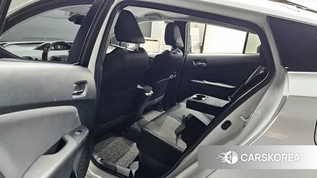 Toyota Prius 4th Generation 2022 Белый из Кореи, фото 2