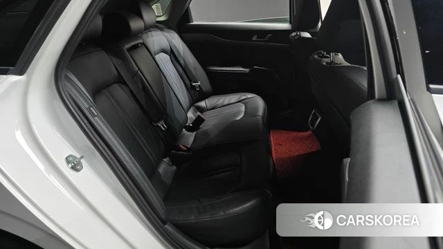Kia The New K5 3rd generation 2024 Белый из Кореи, фото 2