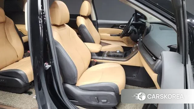 Kia Carnival 4th generation 2022 Черный из Кореи, фото 2