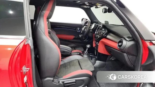 Mini Cooper S 2019 Красный из Кореи, фото 2