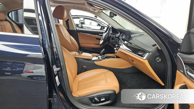 BMW 5 Series (G30) 2018 Синий из Кореи, фото 2