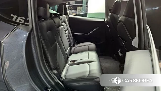 Tesla Model Y 2023 Серый из Кореи, фото 2