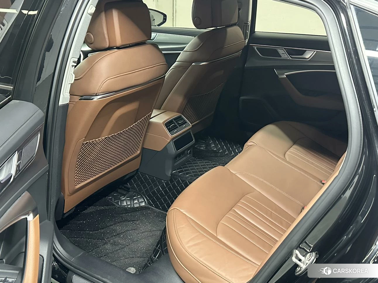 Audi A6L 2023 Черный из Китая, фото 2