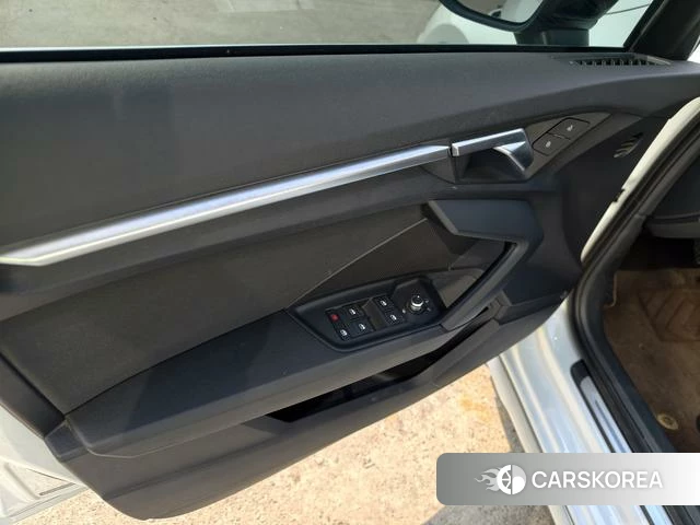 Audi A3 2023 Белый из Китая, фото 2