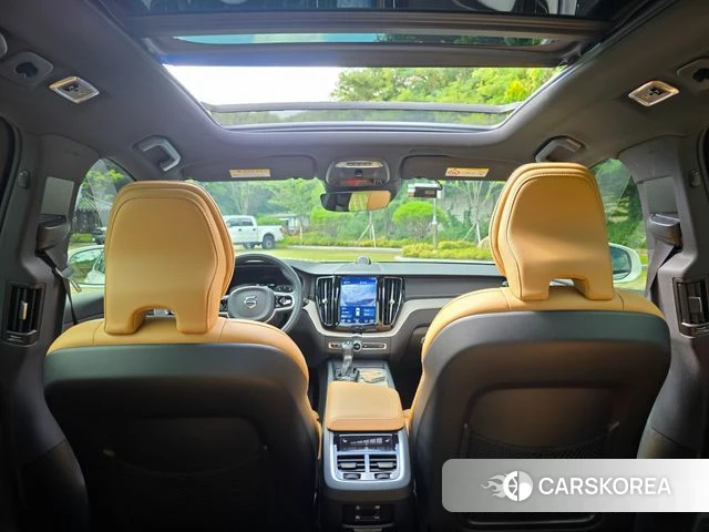 Volvo XC60 second Generation 2019 Белый из Кореи, фото 2