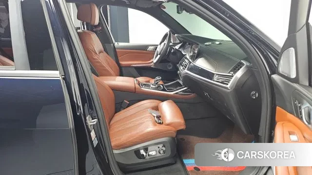 BMW X7 (G07) 2021 Черный из Кореи, фото 2