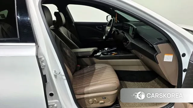 Kia K8 Hybrid 2023 Белый из Кореи, фото 2