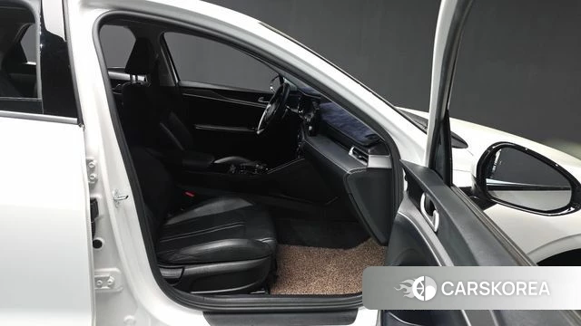 Kia K5 3rd generation 2023 Белый из Кореи, фото 2
