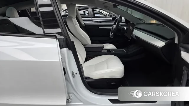 Tesla Model 3 2022 Белый из Кореи, фото 2