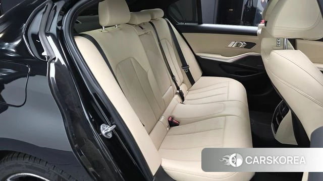 BMW 3 Series (G20) 2024 Черный из Кореи, фото 2