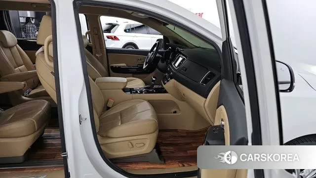 Kia The New Carnival 2018 Белый из Кореи, фото 2