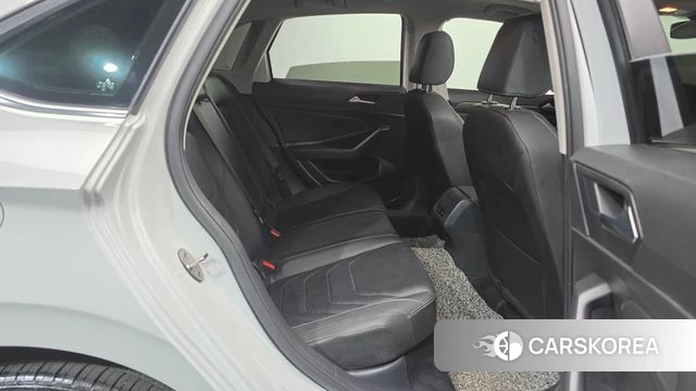Volkswagen 7th Generation of Jetta 2021 Белый из Кореи, фото 2