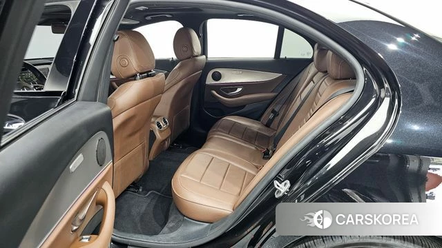 Mercedes-Benz E-Class W213 2020 Черный из Кореи, фото 2